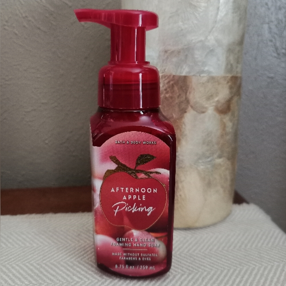 Bath & Body Works Afternoon Apple Picking Foaming Hand Soap